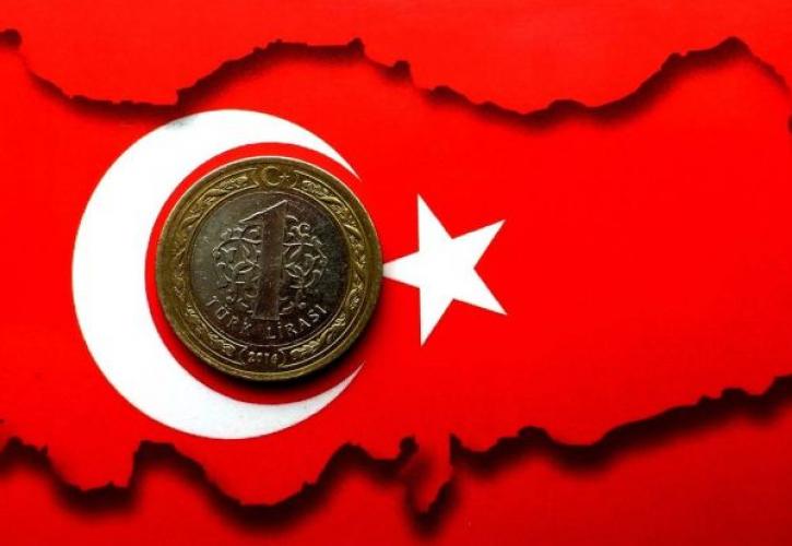 Ανακάμπτει δειλά-δειλά η τουρκική λίρα