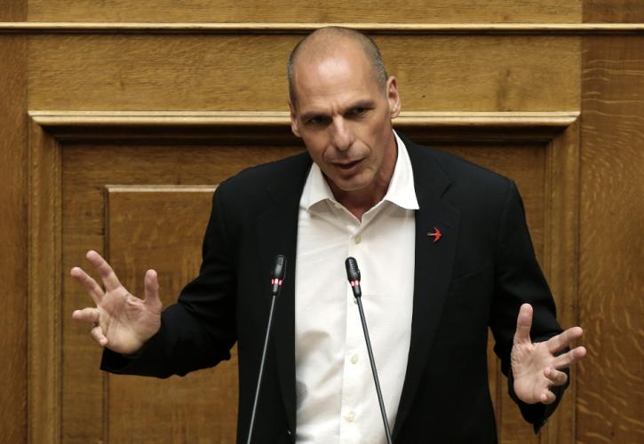 Βαρουφάκης: Ο προϋπολογισμός είναι η κορύφωση μιας 10ετούς απόκρυψης της χρεοκοπίας