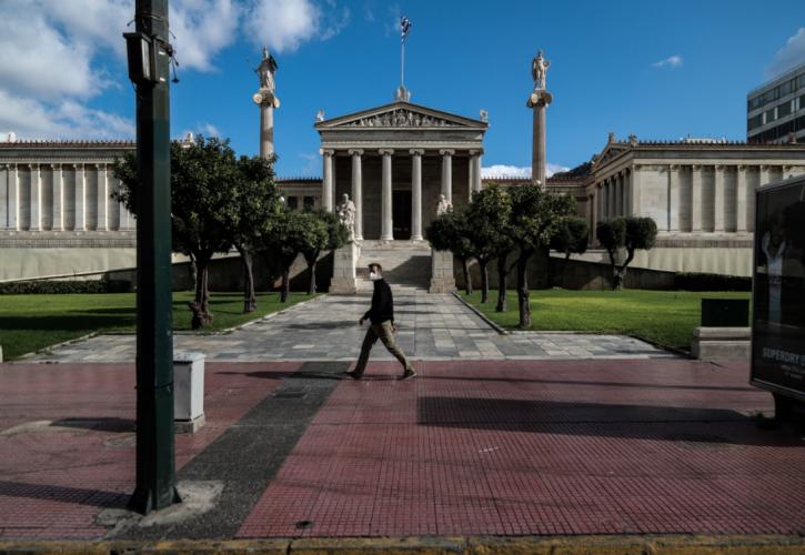 Μόσιαλος: Δεν πρέπει να ανοίξει όλη η χώρα ταυτόχρονα