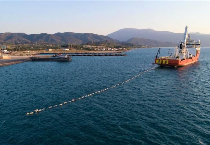 Σε πλήρη λειτουργία από τον ΑΔΜΗΕ η ηλεκτρική διασύνδεση Κρήτη – Πελοπόννησος