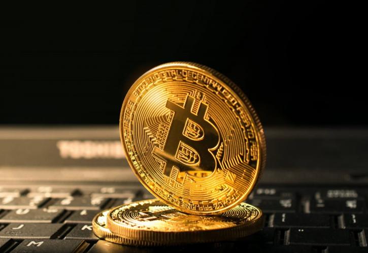 «Ράλι» για το Bitcoin - Ξεπέρασε ξανά το 1 τρισ. δολάρια κεφαλαιοποίησης