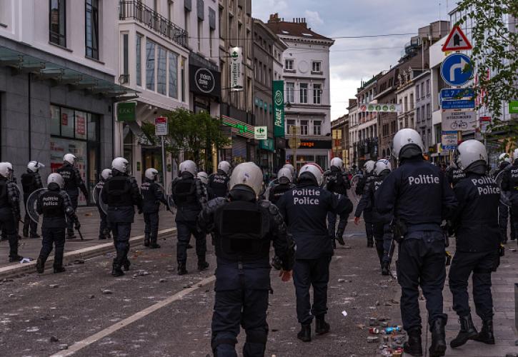 Ταραχές στη Λιέγη με τραυματίες αστυνομικούς