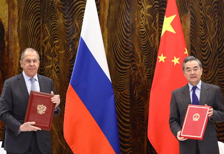 Γάλλος διπλωμάτης: Η Κίνα προς το παρόν στηρίζει την Ρωσία αλλά στο μέλλον ίσως αλλάξει