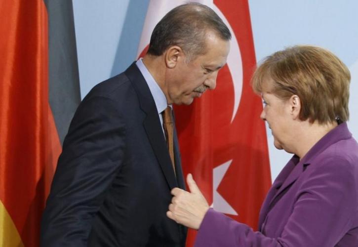 Αναθεώρηση της συμφωνίας ΕΕ - Τουρκίας ζητά ο Ερντογάν