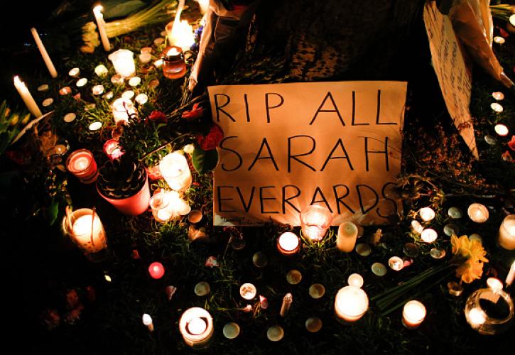 Βρετανία: Αστυνομικός ομολόγησε τον φόνο της 33χρονης Σάρα Έβεραντ στο Λονδίνο που είχε προκαλέσει μαζικές διαμαρτυρίες
