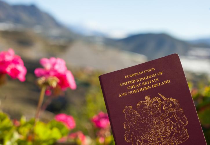 Άγνωστο το εάν οι Βρετανοί τουρίστες θα μπορέσουν να ταξιδέψουν στο εξωτερικό