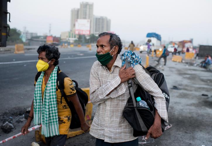 Ινδία: Υποχρεωτική και πάλι η μάσκα στο Νέο Δελχί λόγω αύξησης των κρουσμάτων