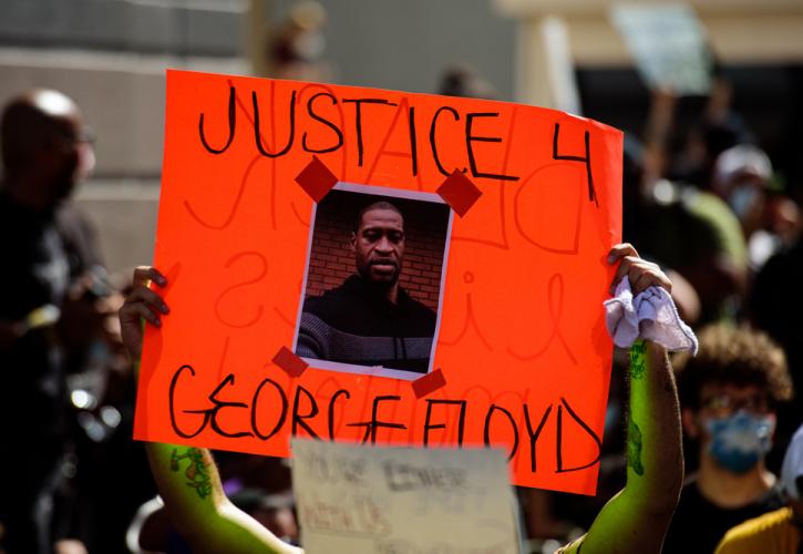 ΗΠΑ: Άρχισε επί της ουσίας η δίκη του Ντέρεκ Σόβιν για τον φόνο του Τζορτζ Φλόιντ