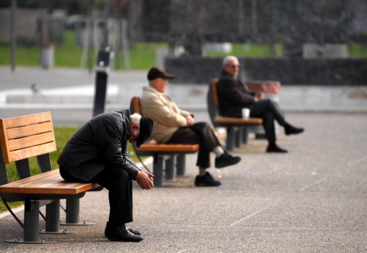 Αναδρομικά συνταξιούχων: Το φθινόπωρο «κληρώνει» για τις μνημονιακές περικοπές στο Δημόσιο