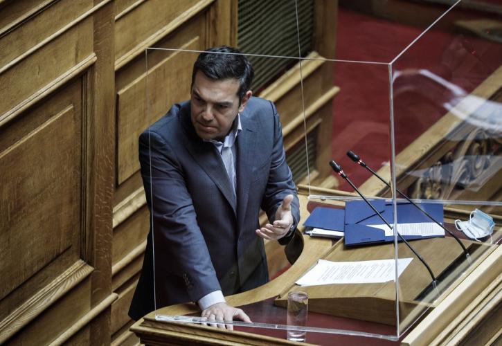 Ν. Σμύρνη: Ο Τσίπρας φέρνει στη Βουλή τον Μητσοτάκη για την αστυνομική βία