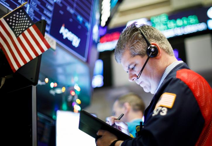 Πτωτικά κινείται η Wall Street μετά τα ρεκόρ της προηγούμενης εβδομάδας - Απώλεια 200 μον. για τον Dow