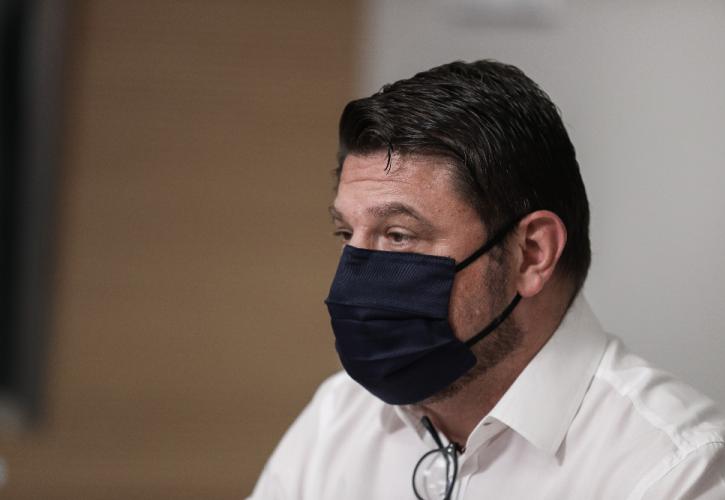 Επίσκεψη Χαρδαλιά στο mega εμβολιαστικό κέντρο της Ρόδου