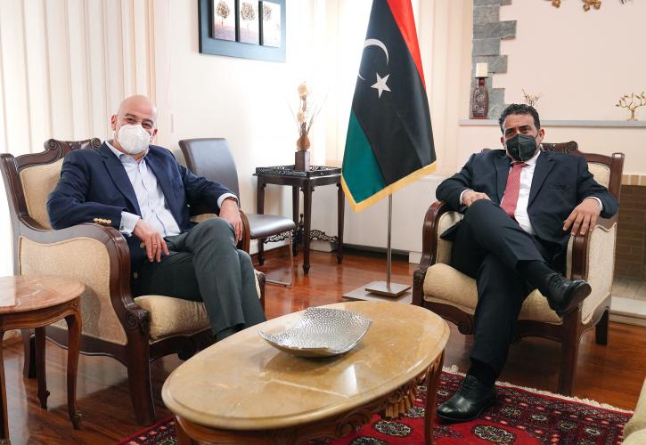 Συνάντηση Δένδια με τον πρόεδρο της Λιβύης - Σε «απόλυτη συνεννόηση» με τον Κ. Μητσοτάκη ο ΥΠΕΞ