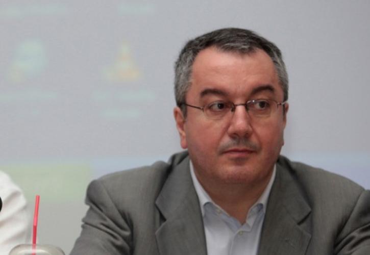 Μόσιαλος: Η παραπληροφόρηση για τα εμβόλια σκοτώνει