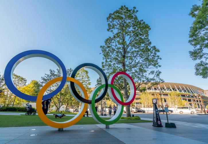 Ολυμπιακοί Αγώνες: Κυματίζει στον Πύργο του Άιφελ η σημαία για το Παρίσι 2024