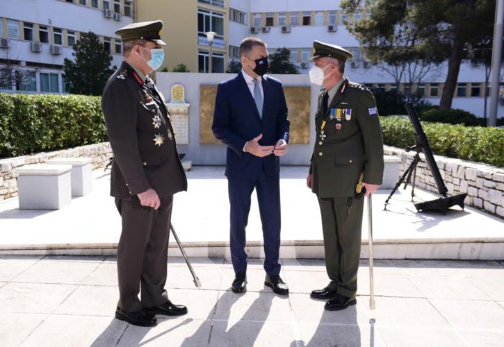 Ο Αλ. Στεφανής στα νοσοκομεία 251 ΓΝΑ και ΝΙΜΙΤΣ