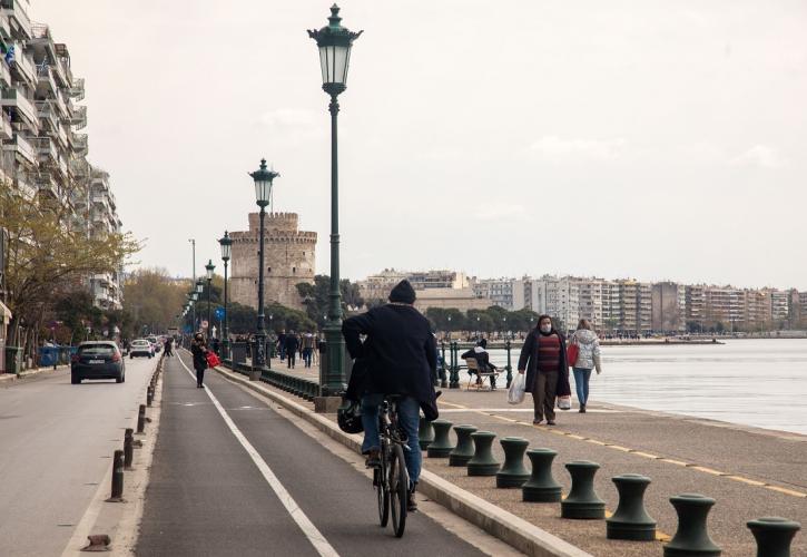 Θεσσαλονίκη: 400 θέσεις στάθμευσης για ποδήλατα και 700 για πατίνια μέσα στο 2022