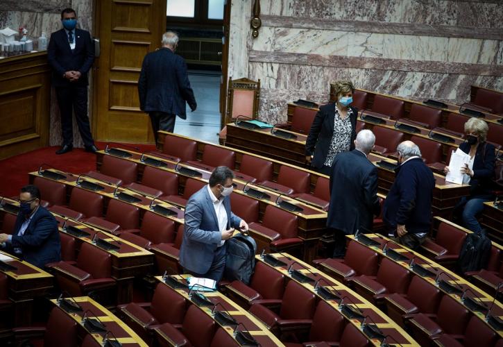 Βουλή: Ήρθη η ασυλία του Σ. Αραχωβίτη - Απείχαν οι βουλευτές του ΣΥΡΙΖΑ