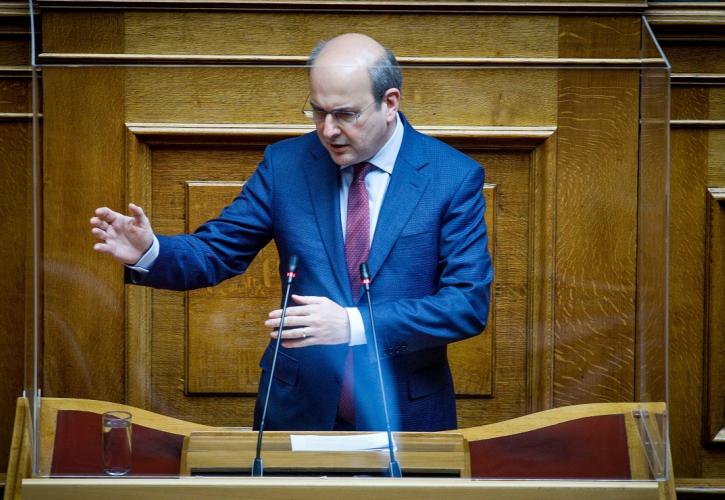 Βουλή: Ξεκίνησε με ενστάσεις αντισυνταγματικότητας η συνεδρίαση για το εργασιακό νομοσχέδιο