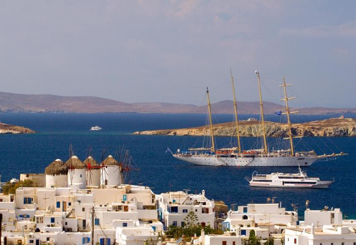 Οι ελληνικές βίλες στην κορυφή της Μεσογείου – Γιατί αγοράζουν οι ξένοι