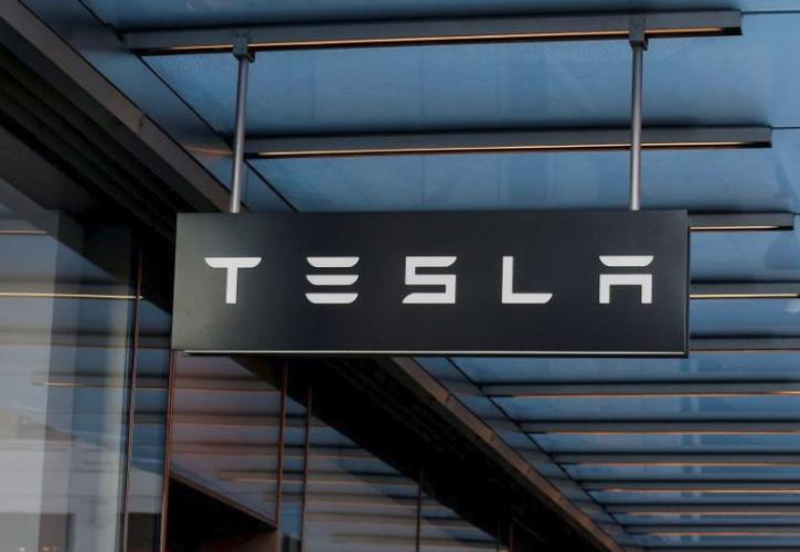 Η Tesla θέλει να βάλει μπαταρίες σε ελληνικά νησιά