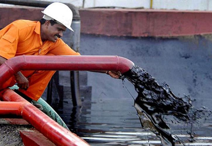Πετρέλαιο: Ολοταχώς για εβδομαδιαία άνοδο παρά την «ασάφεια» γύρω από την ζήτηση