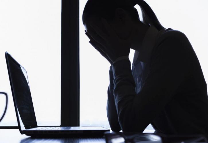 Αύξηση κατάθλιψης, στρες και οικογενειακών προβλημάτων έφερε η πανδημία
