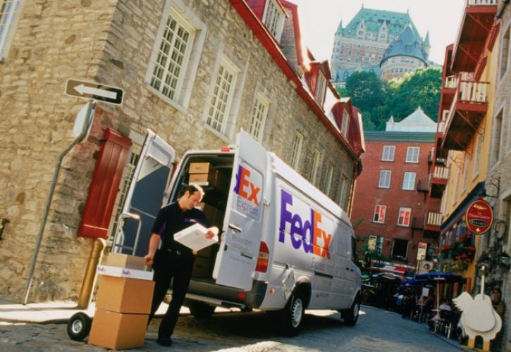 Ανώτερα των εκτιμήσεων τα έσοδα της FedEx για τη χρήση του α' τριμήνου