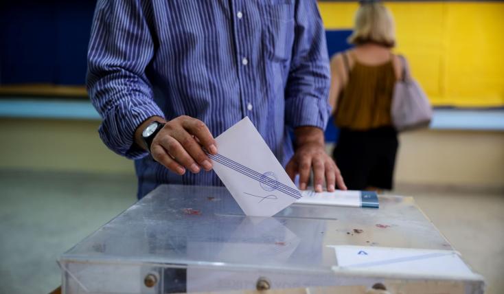 H πρώτη δημοσκόπηση μετά την εκλογή Κασσελάκη: Στο 17,7% η «ψαλίδα» ΝΔ από ΣΥΡΙΖΑ