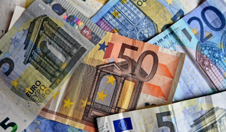 Ράλι 21 ετών για το ευρώ - Κέρδη 14% στο 2025