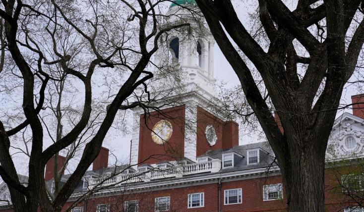 ΗΠΑ: Η διοίκηση Τραμπ μηνύει το Χάρβαρντ για έγγραφα σχετικά με τις εισαγωγές φοιτητών