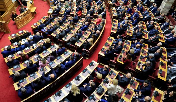 Βουλή: Υπερψηφίστηκε το νομοσχέδιο για τις Συλλογικές Συμβάσεις Εργασίας