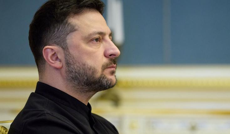 Ο Ζελένσκι αφαιρεί το καθεστώς προστατευόμενης γλώσσας από τα ρωσικά