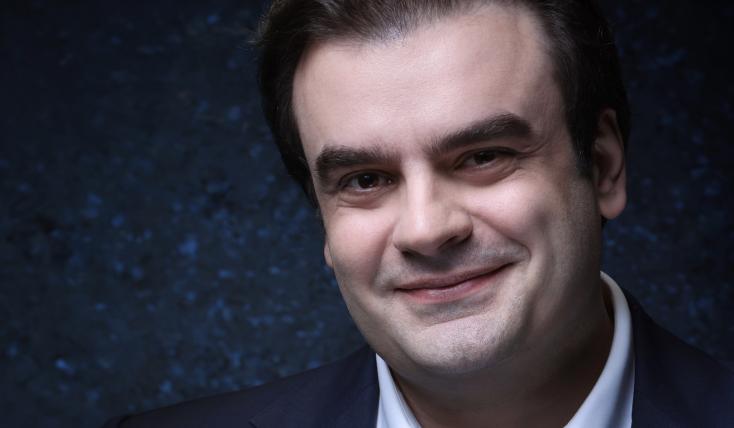 Πιερρακάκης: Συνομιλούμε με όλους με αυτοπεποίθηση - Κοινωνική πολιτική με ορίζοντα η σταθερότητα