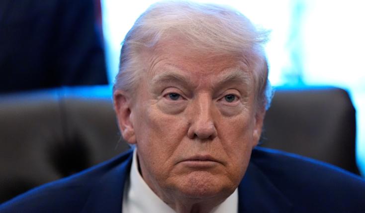 Τραμπ: Εξετάζει το ενδεχόμενο ανάπτυξης ειδικών δυνάμεων για την κατάσχεση του ουρανίου του Ιράν