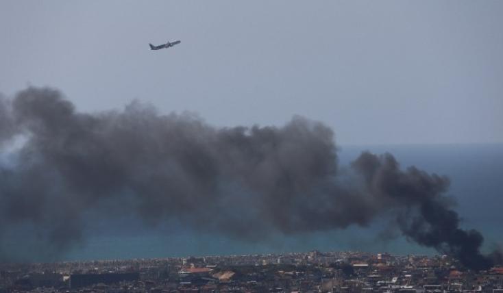 Ιράν: Νέοι αμερικανικοί βομβαρδισμοί στα Στενά του Ορμούζ - Απαντά η Τεχεράνη