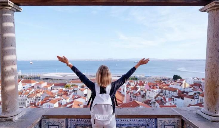 6 πόλεις για γυναίκες που ταξιδεύουν μόνες