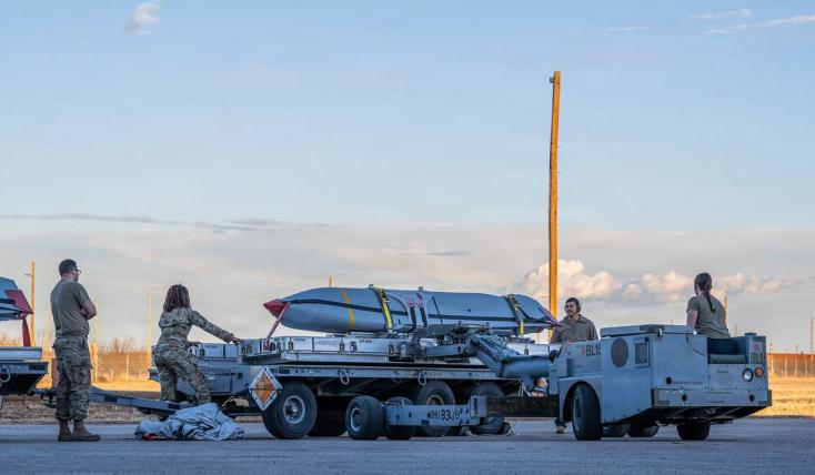 ΗΠΑ: Σχεδόν όλο το απόθεμα των «αόρατων» πυραύλων κρουζ JASSM-ER έτοιμο για χρήση κατά του Ιράν
