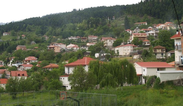 Το ελληνικό χωριό που αντιστέκεται στο δημογραφικό: Το 70% των ζευγαριών είναι πολύτεκνα ή τρίτεκνα