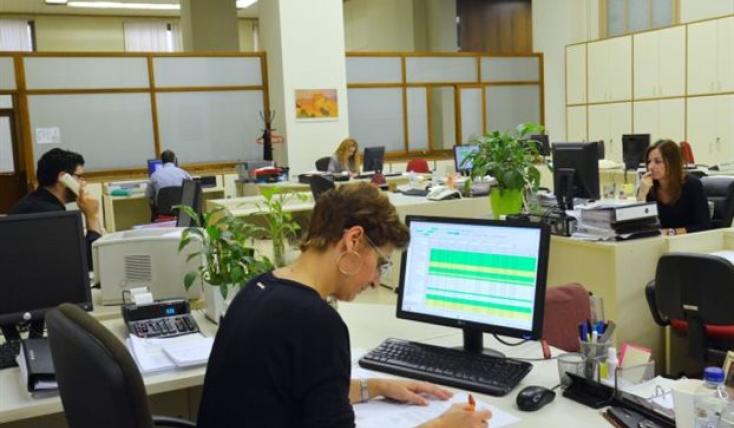 Σε ισχύ από σήμερα το νέο πειθαρχικό δίκαιο για τους δημοσίους υπαλλήλους