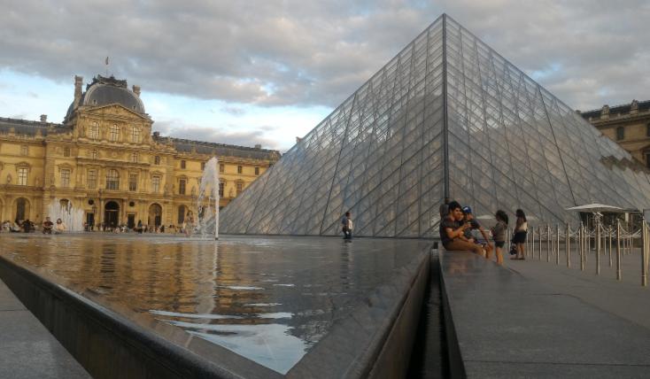 Ληστεία στο Λούβρο: Οι δύο ύποπτοι παραδέχτηκαν εν μέρει την εμπλοκή τους