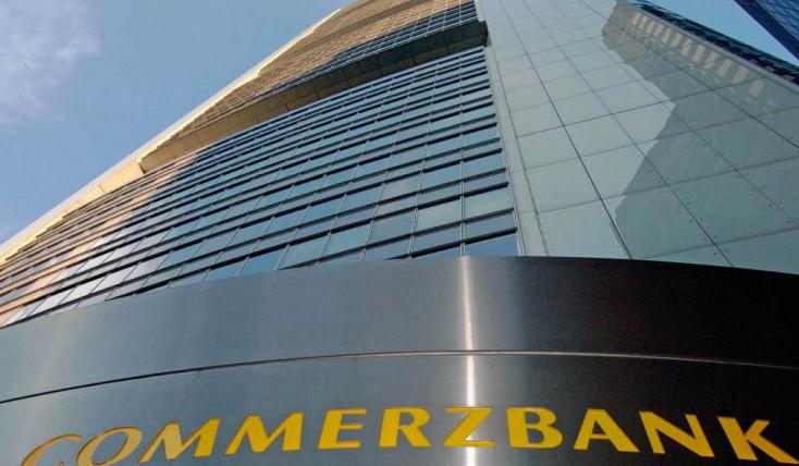 Commerzbank: Έρχονται «επιθετικές» μειώσεις επιτοκίων από τη Fed, ακόμα πιο ψηλά ο χρυσός