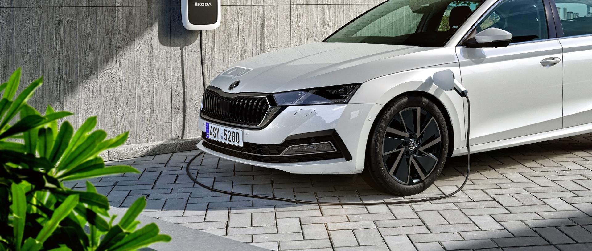 SKODA OCTAVIA, SUPERB & ENYAQ iV: Ηλεκτρικά αριστουργήματα