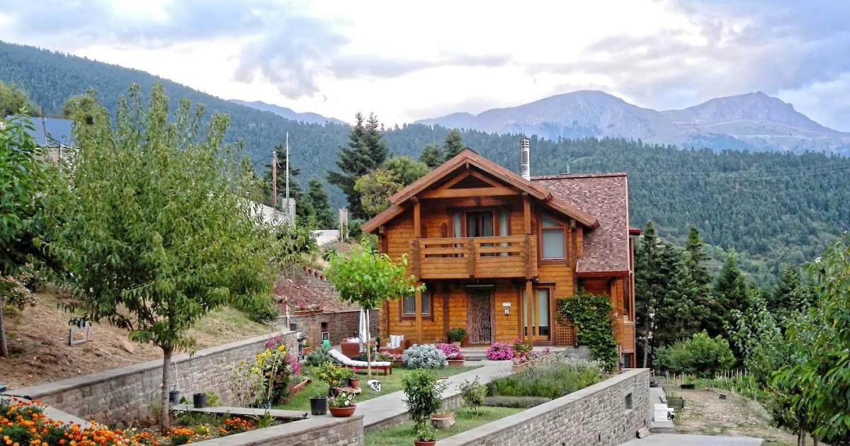 karpenisi1.jpg?itok=ilVVXLTH