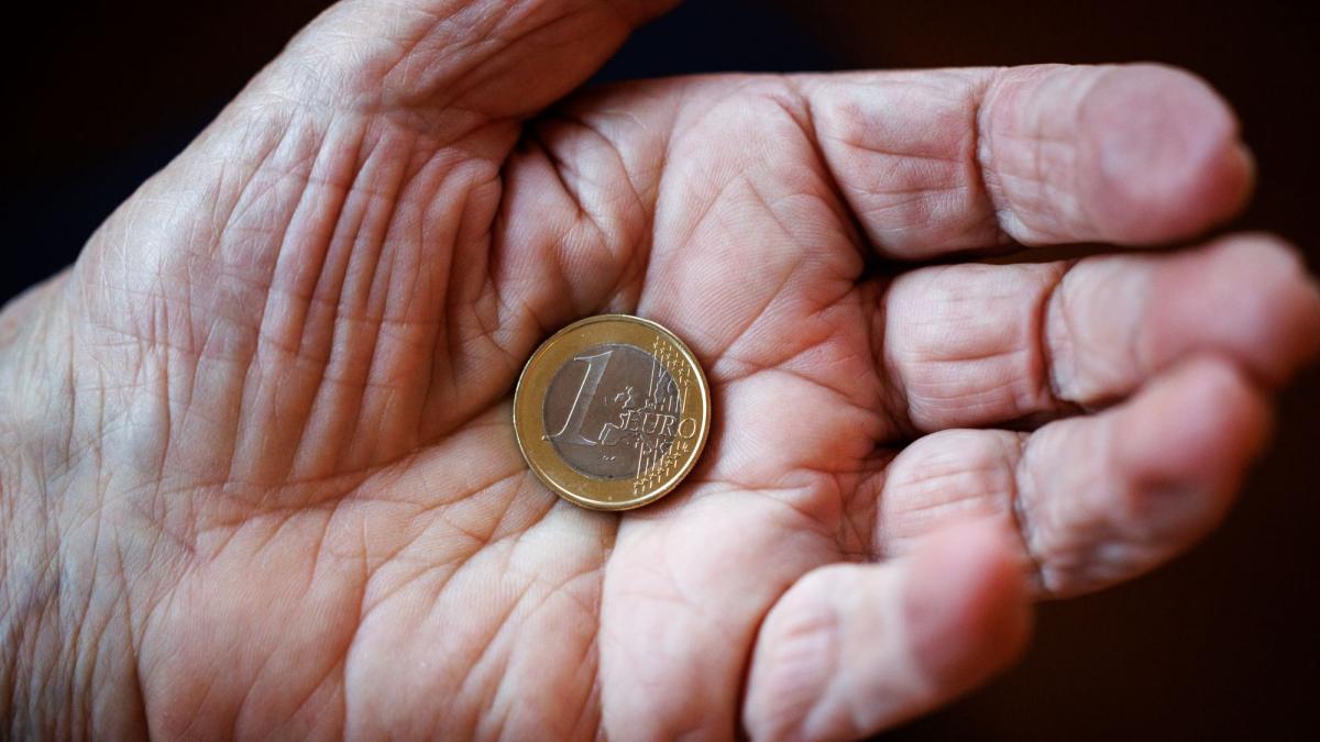 ΗΛΙΟΣ: Στα 746,6 ευρώ η μέση σύνταξη στον ΕΦΚΑ το 2024 - Υψηλότερες κατά  36,8% στο Δημόσιο | Insider