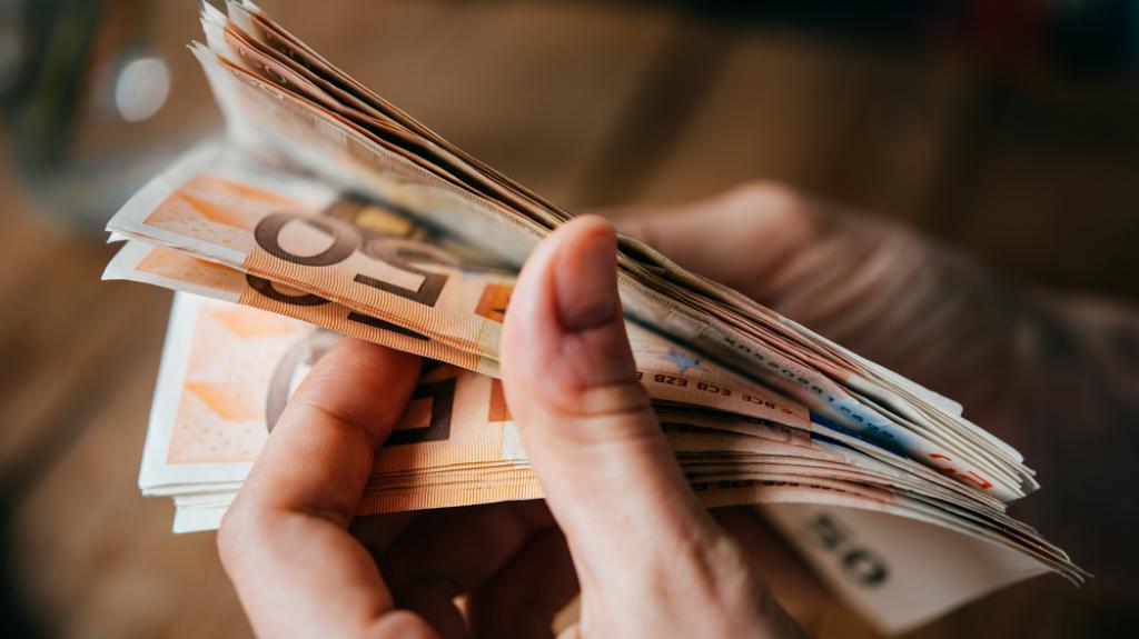 Τα δύο νέα επιδόματα του ΟΑΕΔ και οι άνεργοι που τα δικαιούνται