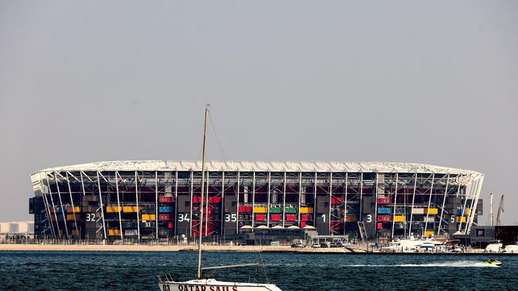 FIFA World Cup 2022: Το Qatar μόλις έφτιαξε ένα στάδιο από containers που αποσυναρμολογείται 