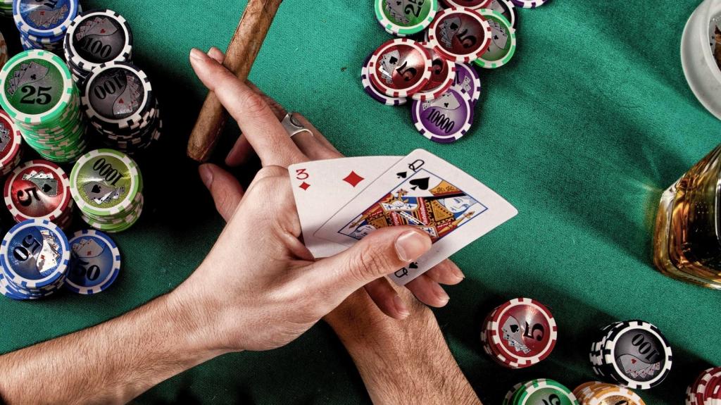 Luxury poker sets: Τράπουλες, μάρκες, και ζάρια επαγγελματικής ποιότητας για νύχτες casino στο σπίτι 