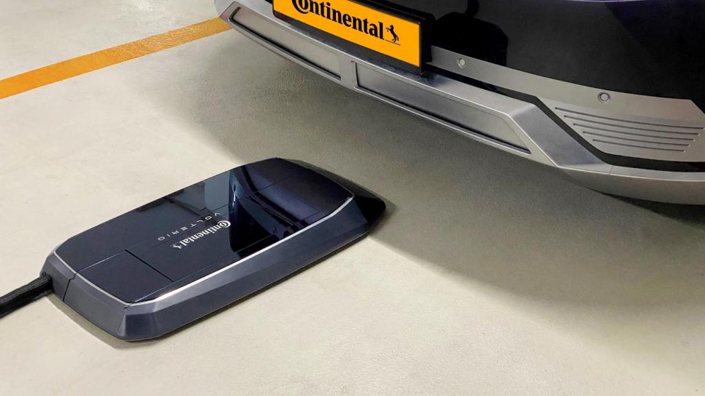 Ηλεκτρικά αυτοκίνητα: Ο ασύρματος φορτιστής της Continental λειτουργεί όπως αυτός του smartphone σας