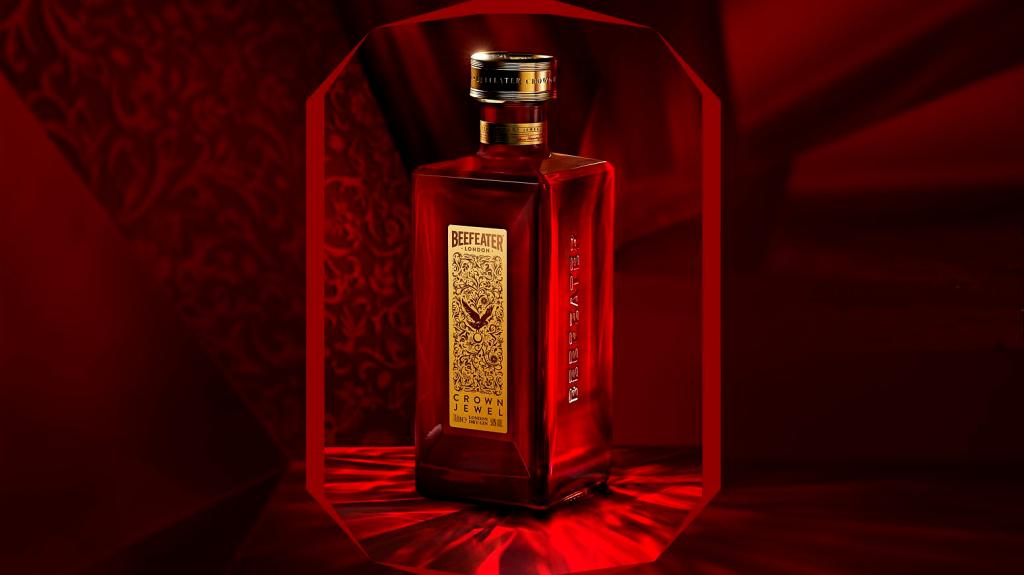 Beefeater Crown Jewel: Η νέα premium έκδοση του δημοφιλούς London dry gin ήρθε για να απογειώσει τα cocκtail σας